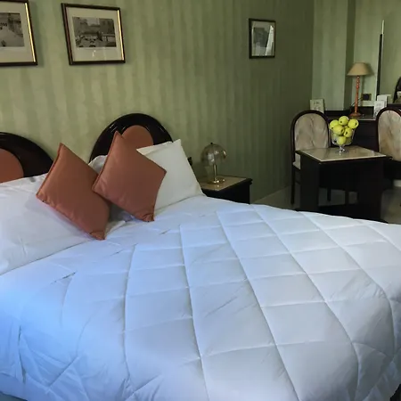 Sapori فندق تول