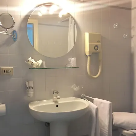 Sapori فندق تول